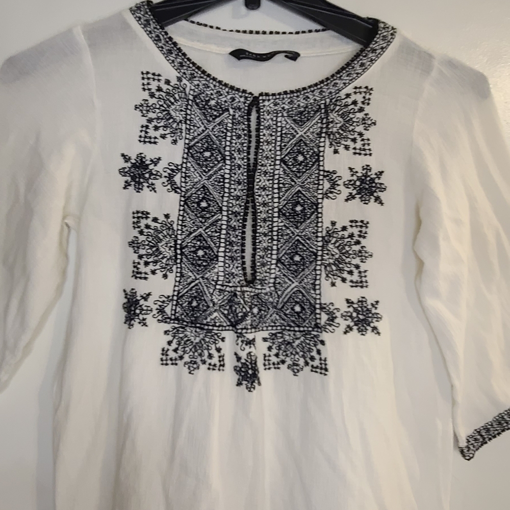 ZARA WOMAN Ivory Blouse with Ebony Detailing - Picture 2 of 9